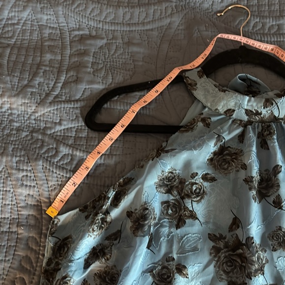 Torrid Floral Halter Tank Top in Blue and Black NWT - Picture 9 of 12